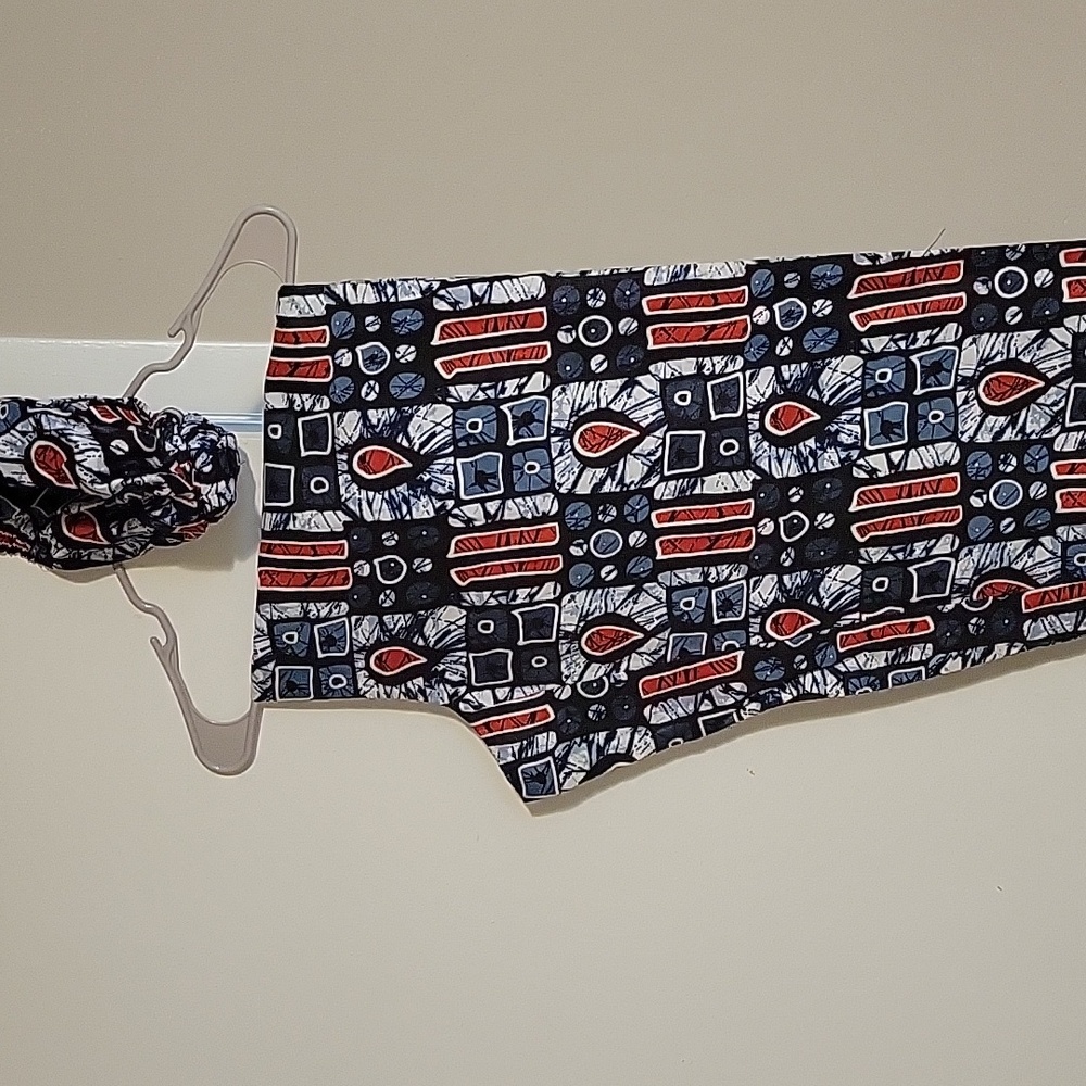 Geometric Patterned Pants, Assorted With a Cap - Picture 4 of 4